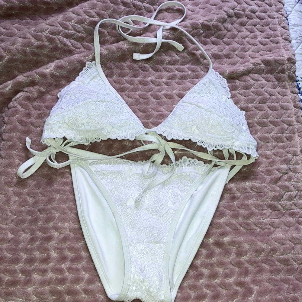 White floral bikini